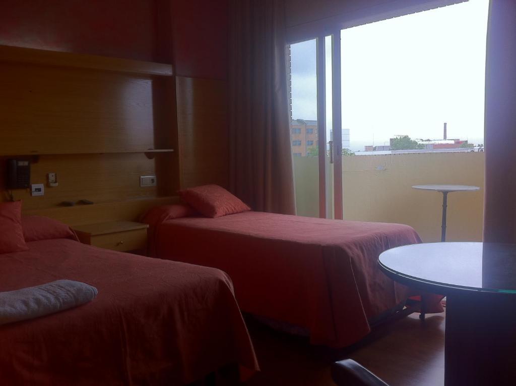 Hotel Ric Sabadell Phòng bức ảnh