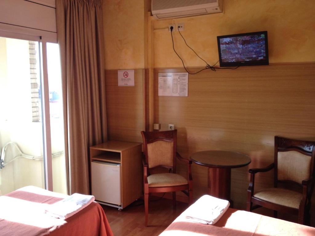 Hotel Ric Sabadell Phòng bức ảnh