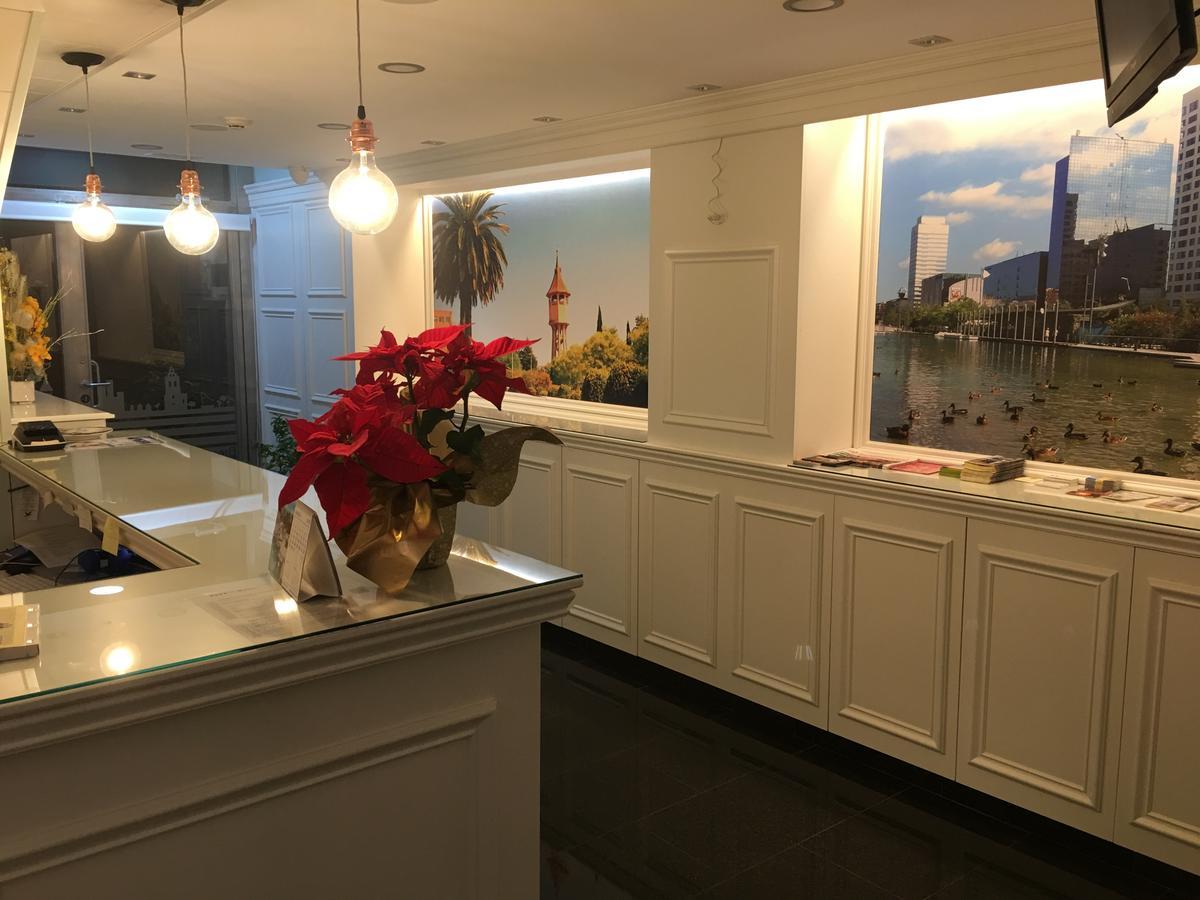Hotel Ric Sabadell Ngoại thất bức ảnh