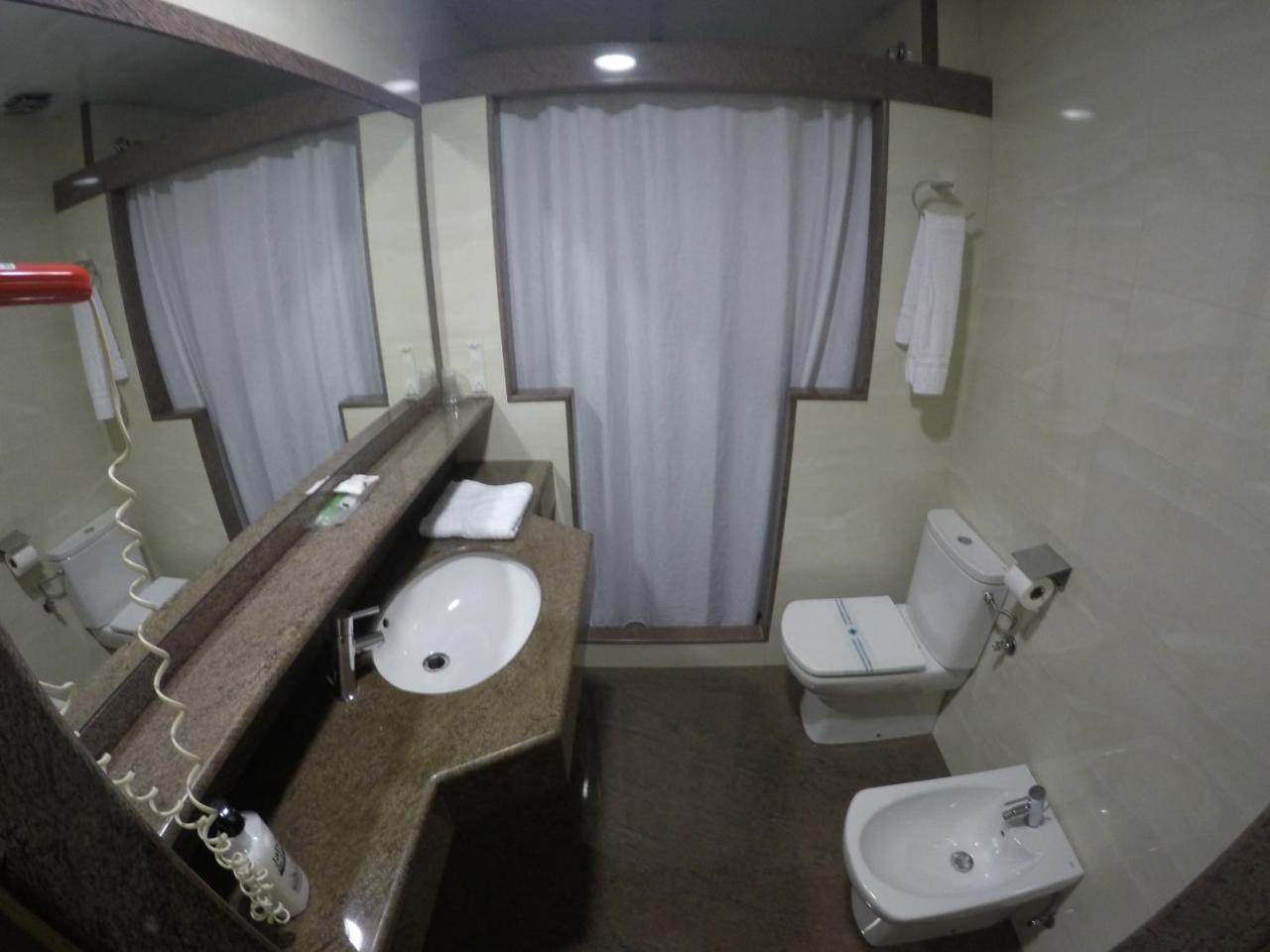 Hotel Ric Sabadell Ngoại thất bức ảnh